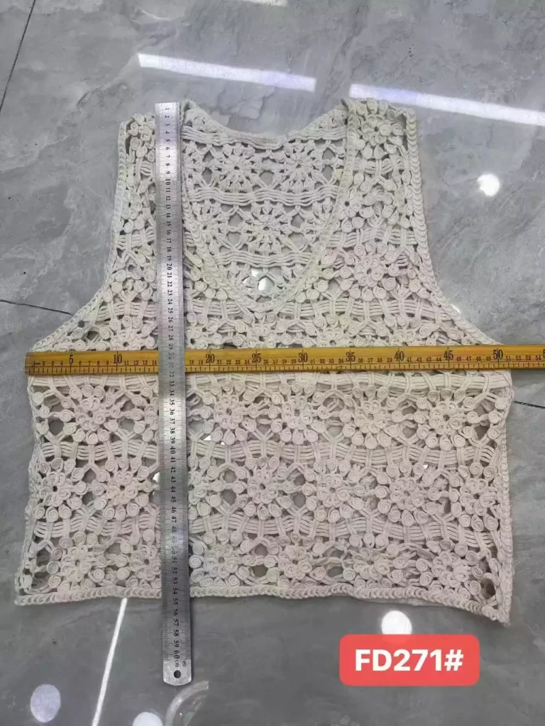 Size measurement guide for the crochet vest style FD271, showing actual length and width measurements.